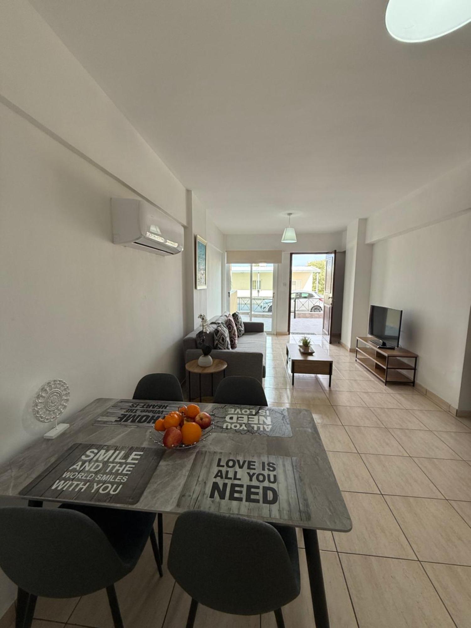 Welcome To 50m From The Beachfront Apartment *